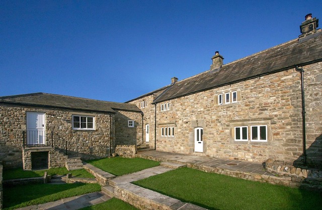 5 bedroom accommodation in Grinton near Reeth