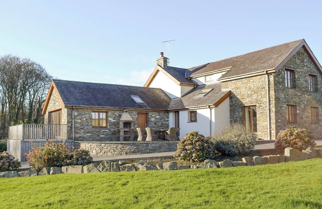 5 bedroom accommodation in Mydroilyn, near Aberaeron