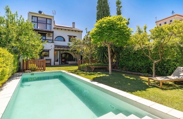 5 bedroom amazing home in Restabal