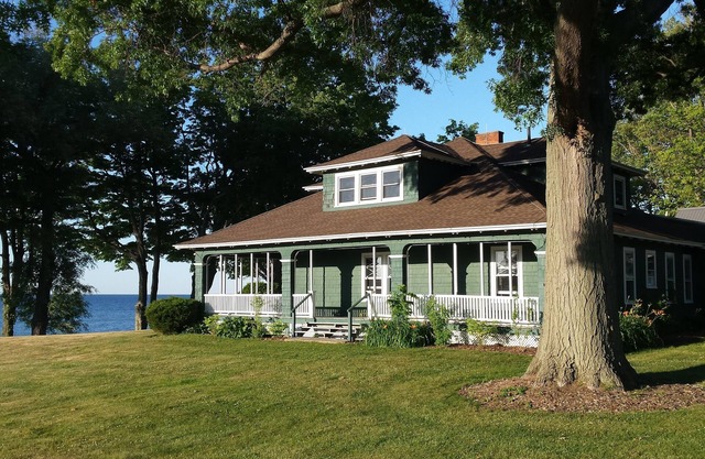 5 Bedroom Historic Ontario Lakefront Home -The Cottages At Troutburg