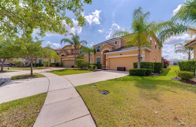 5 Bedroom private pool home in Veranda Palms