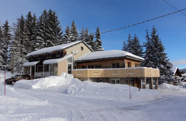 5 Bedrooms Apartment In Les Rousses