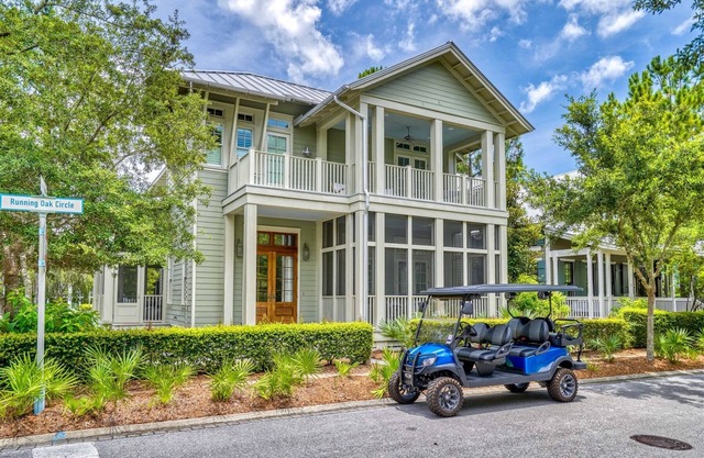 5 BR Watercolor Oasis in Forest District. Beach Club Access, Golf Carts, Pools, Bikes, and More.