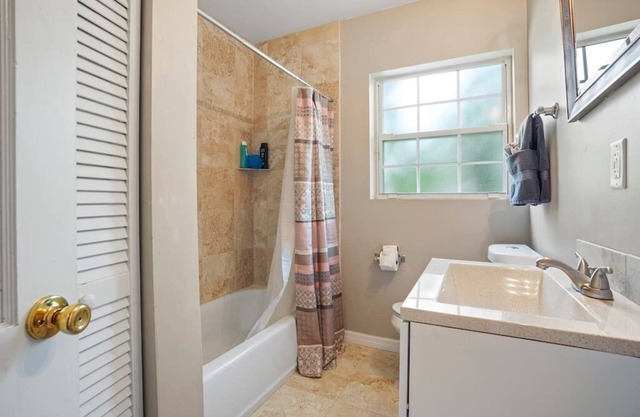 ~5 Leaf Experience Sleeps 8 NAS Jax~