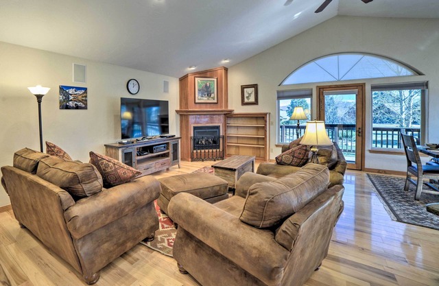 5 Mi to Hot Springs: Condo in Pagosa Springs!