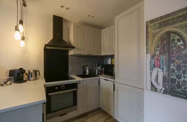5 minutes from PARC DES BUTTES CHAUMONT - T2 with all modern conveniences