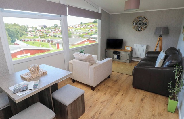 51 ELMRISE, pet friendly, luxury holiday cottage in Llansteffan