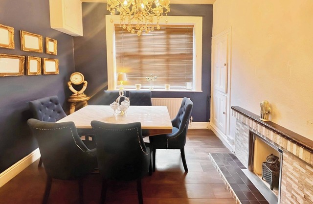 5br-10guests-hottub-parking-garden-patio