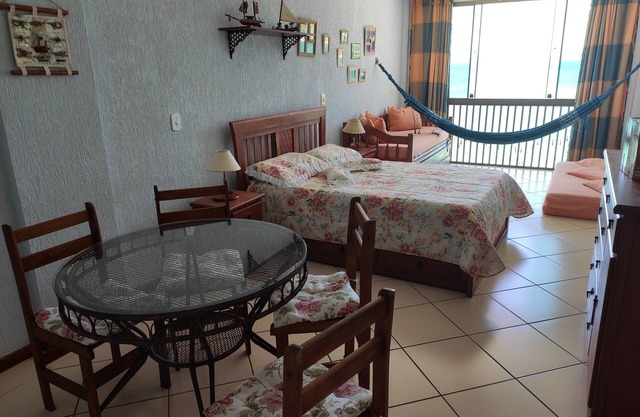 5th floor of seafront, split 22. 000 Btus, accom. 6 people with comfort.
