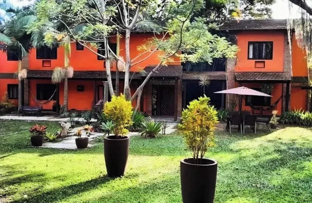 6 bedroom mansion in the forest sleeps 12