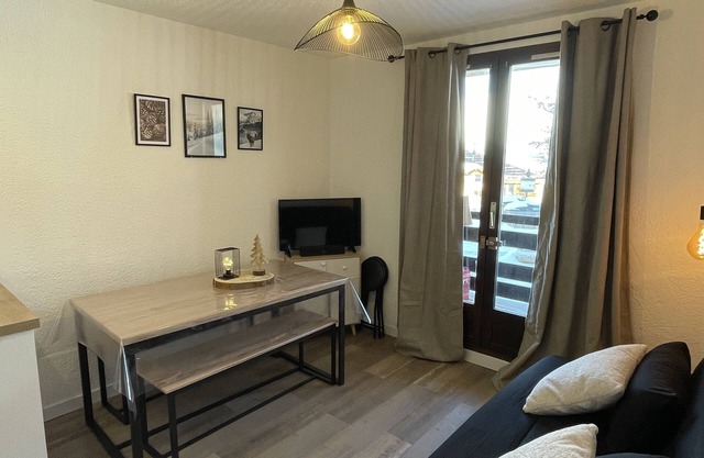 6-bed studio at the foot of the slopes