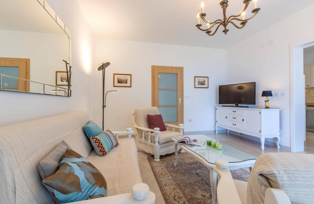 6 bedroom stunning home in Dugi Rat
