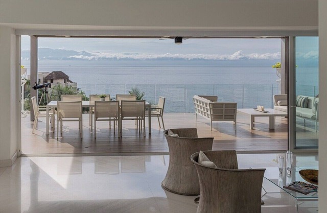 6 Bedrooms |12 guests | Ocean View Villa w/Pool | Media Room | Elevator & Staff