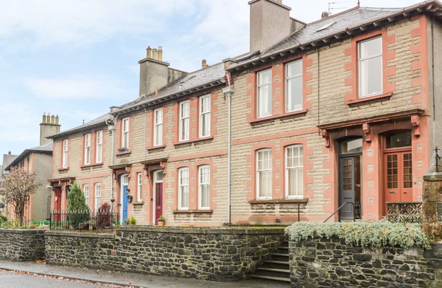 63 ROSETTA ROAD, family friendly, with a garden in Peebles