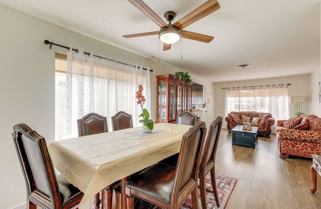 7 Mi to Soboba Casino: Hemet Home w/Patios!