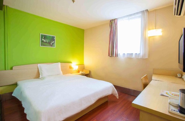 7Days Inn Yangjiang Yangxi Renmin Road Pedestrian Street