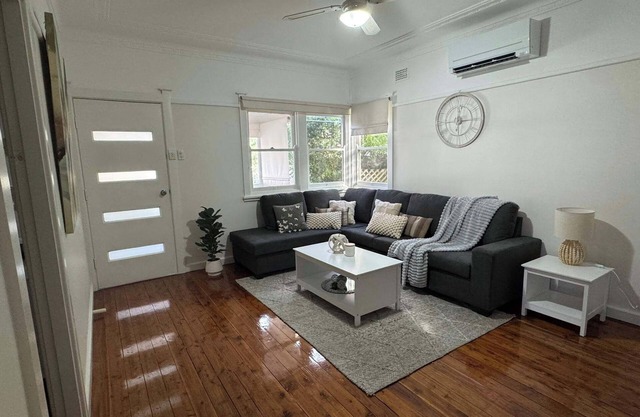 7min walk to Ocean Beach… Gorgeous home in a brilliant location!