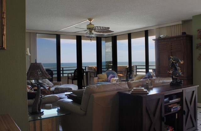 7th Floor End Unit - Right on the Beach