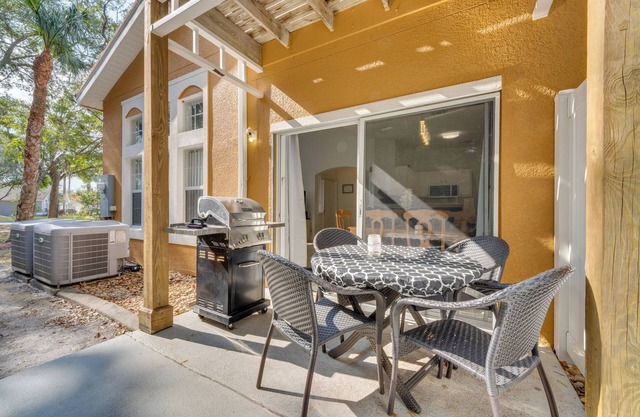 8 Mi to Disney World: Townhome w/Balcony & Patio!