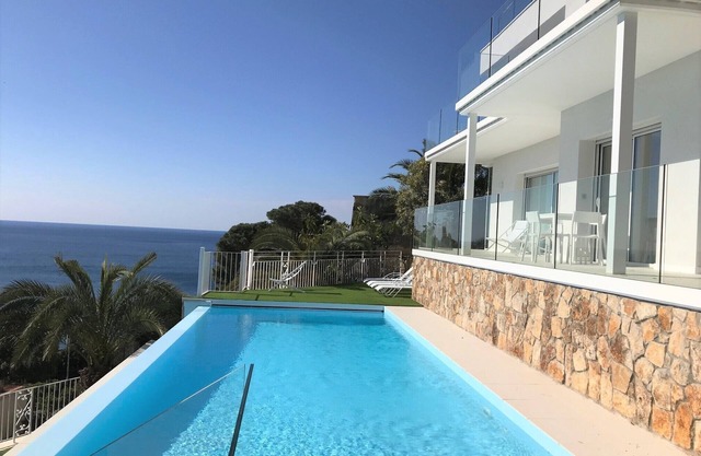 8 minutes walk from Canyet beach VILLA ROSAMAR LUXURY * 320 m2, SEA VIEW