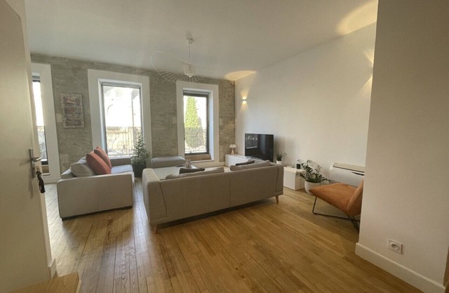 80 sq. m Apartment, old town, church view, parking