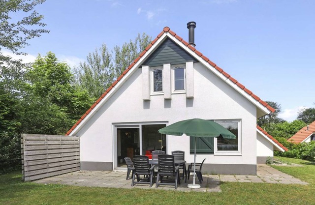 90 m² Bungalow ∙ 2 bedrooms ∙ 4 guests
