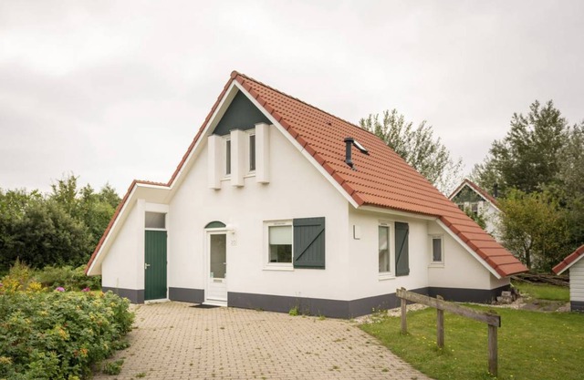 90 m² Bungalow ∙ 3 bedrooms ∙ 6 guests