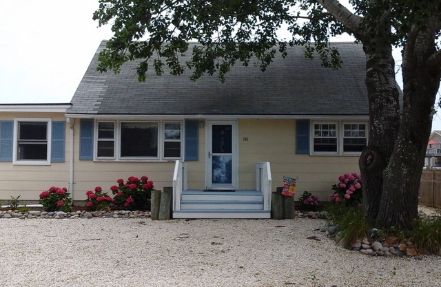 A Boaters Paradise in High Bar Harbor near Barnegat Inlet!