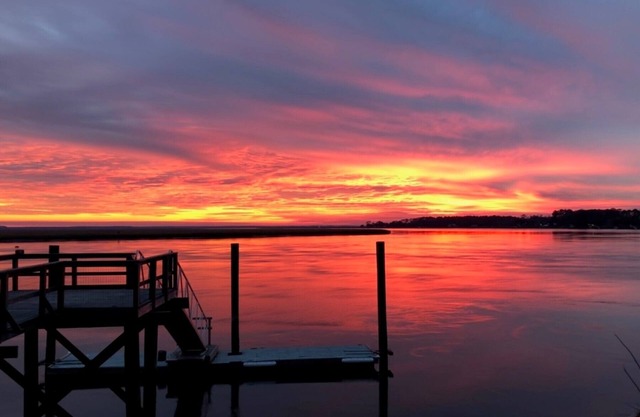 A Colonels Island Gem! In Midway GA near Halfmoon Marina with Deep Water Dock