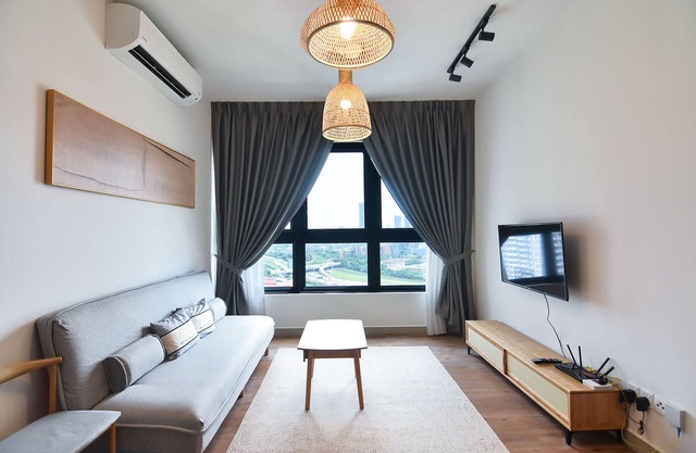 A Comfy 3BR Apt Near Sunway Velocity, FREE Parking