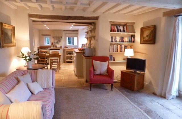 A cosy Cotswold cottage near Blenheim Palace, Oxford,