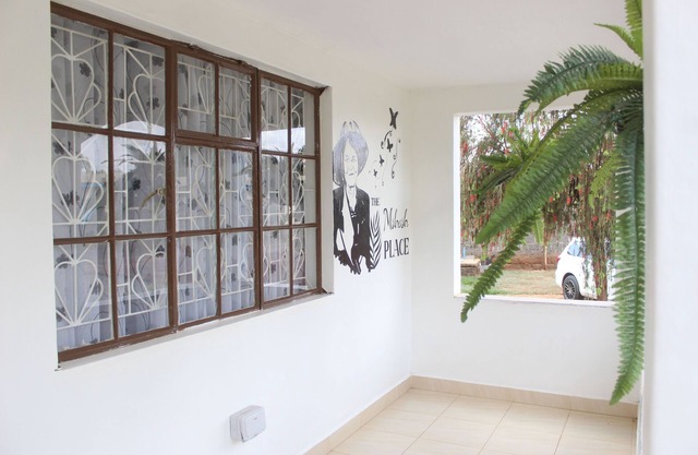 A cozy 3 bdr house - 1km from Westlands Redhill