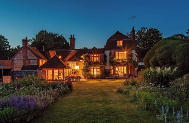 A fine listed period property in a National Parknn