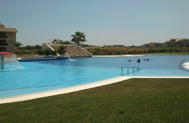 "A JUMP TO PARADISE . HOLIDAYS ALL YEAR ROUND".
