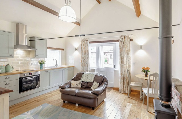 A lovely barn conversion in a quiet location, ideal for a relaxing break or as a touring base.