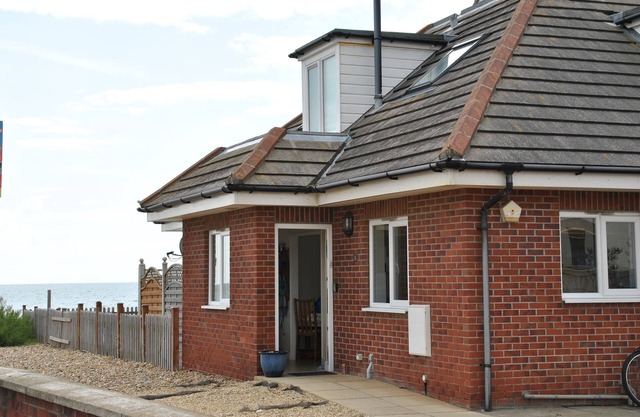 A Modern Stylish House Designed To Fully Enjoy Its Wonderful Seafront Position