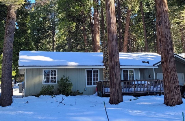 A Mountain Rose, near APPLE HILL, wine, Jenkinson LAKE, swim, snow, FUN! EVs