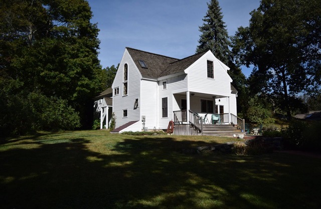 A NEW ENGLAND ORIGINAL, 3-bedroom Colonial farmhouse, 3 min. from I90 & I95.