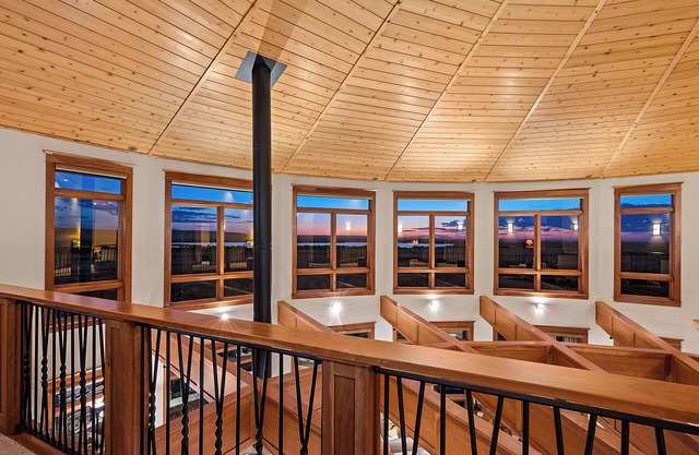 A Truly Amazing space hidden in a secluded sandstone canyon with amazing views