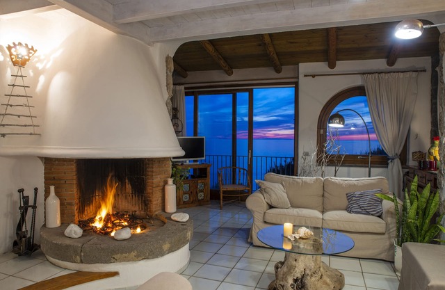 A unique retreat on Ischia island west coast with private access to the sea
