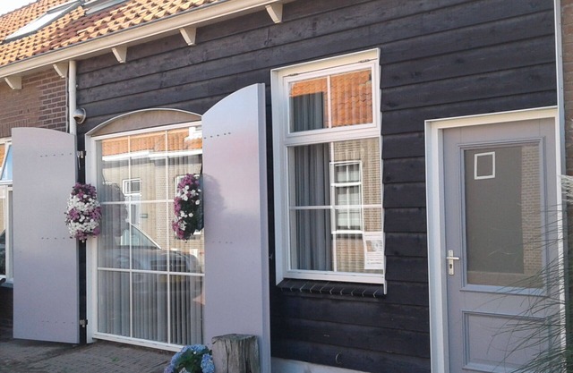 Aanbieding 16 18 mei 55 euro p nacht.n2 pers studio 5 min lopen van het strandn