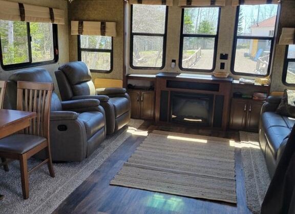 Aberdeen Hillview Retreat