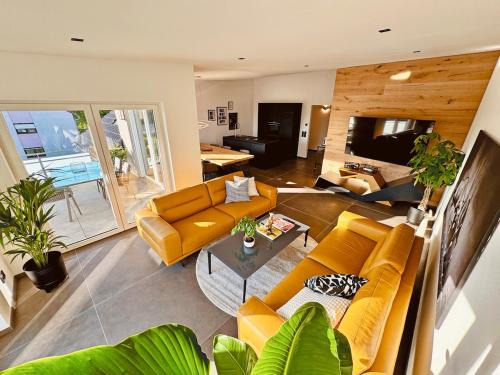 Abstatt Deluxe Loft with Spa