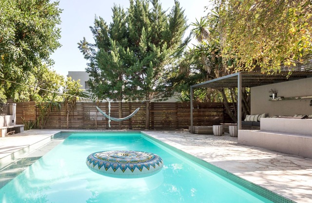Accommodation with a dream pool in probably the most beautiful and best location in Cape Town