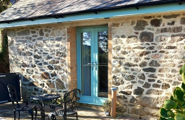 Acorn Cottage within easy reach of West Cornwall and the Lizard peninsular.