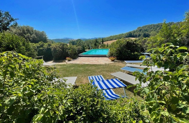 Adam House - beautiful exc Pool - sleeps 8