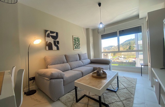 ADELINE, BRAND NEW THREE-BEDROOM APARTMENT WITH GARAGE SPACE