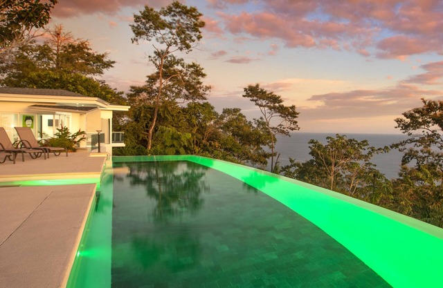 Adeluna Luxury Ocean View Villas