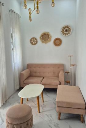adinda syariah H-1 Villa Anggrek Jl Proclamation