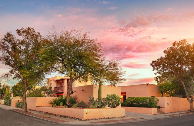 Adobe Rose Inn B&B